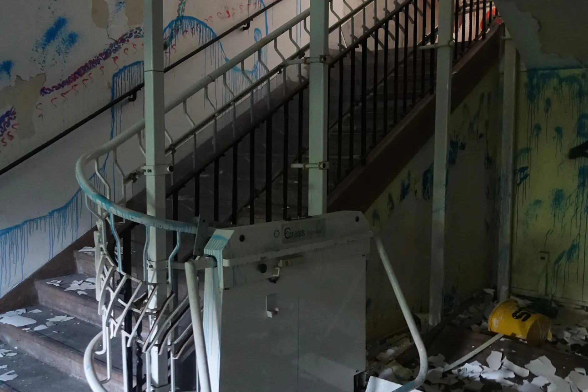 Im Erdgeschoß ist ein Treppenlift stehengeblieben. Direkt darüber brannte es.