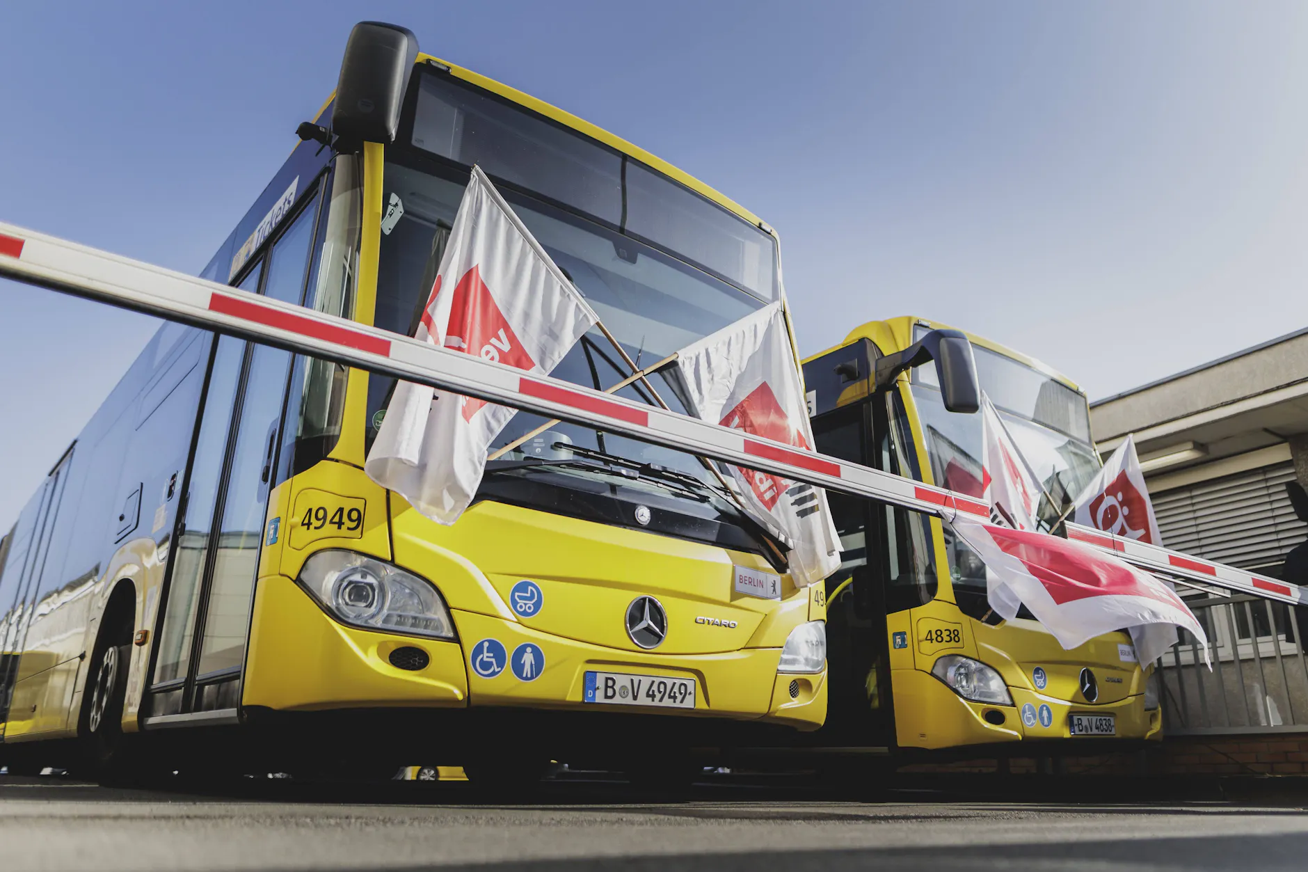 Busse der BVG stehen still. Das Szenario drohte. Doch nun ist eine Entscheidung getroffen.