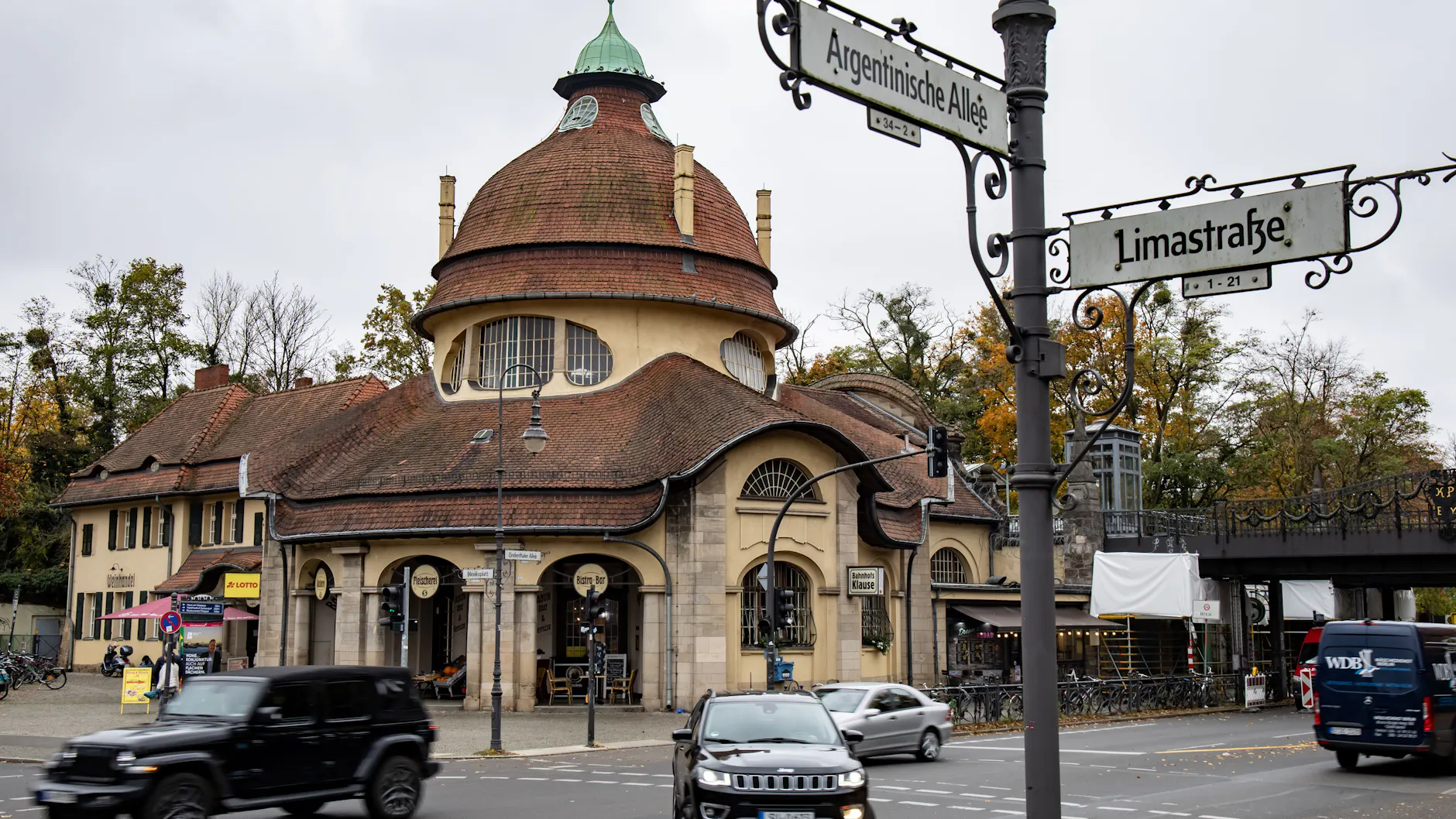 Der S-Bahnhof am Mexikoplatz soll an das Berliner U-Bahnnetz angeschlossen werden.