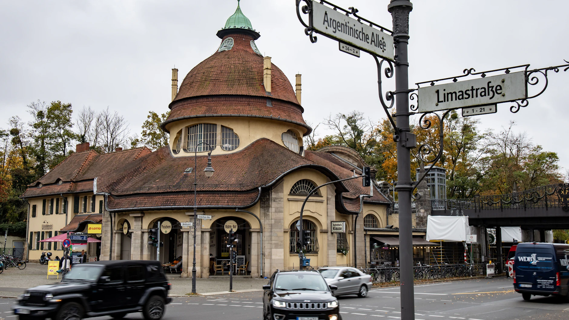 Der S-Bahnhof am Mexikoplatz soll an das Berliner U-Bahnnetz angeschlossen werden.