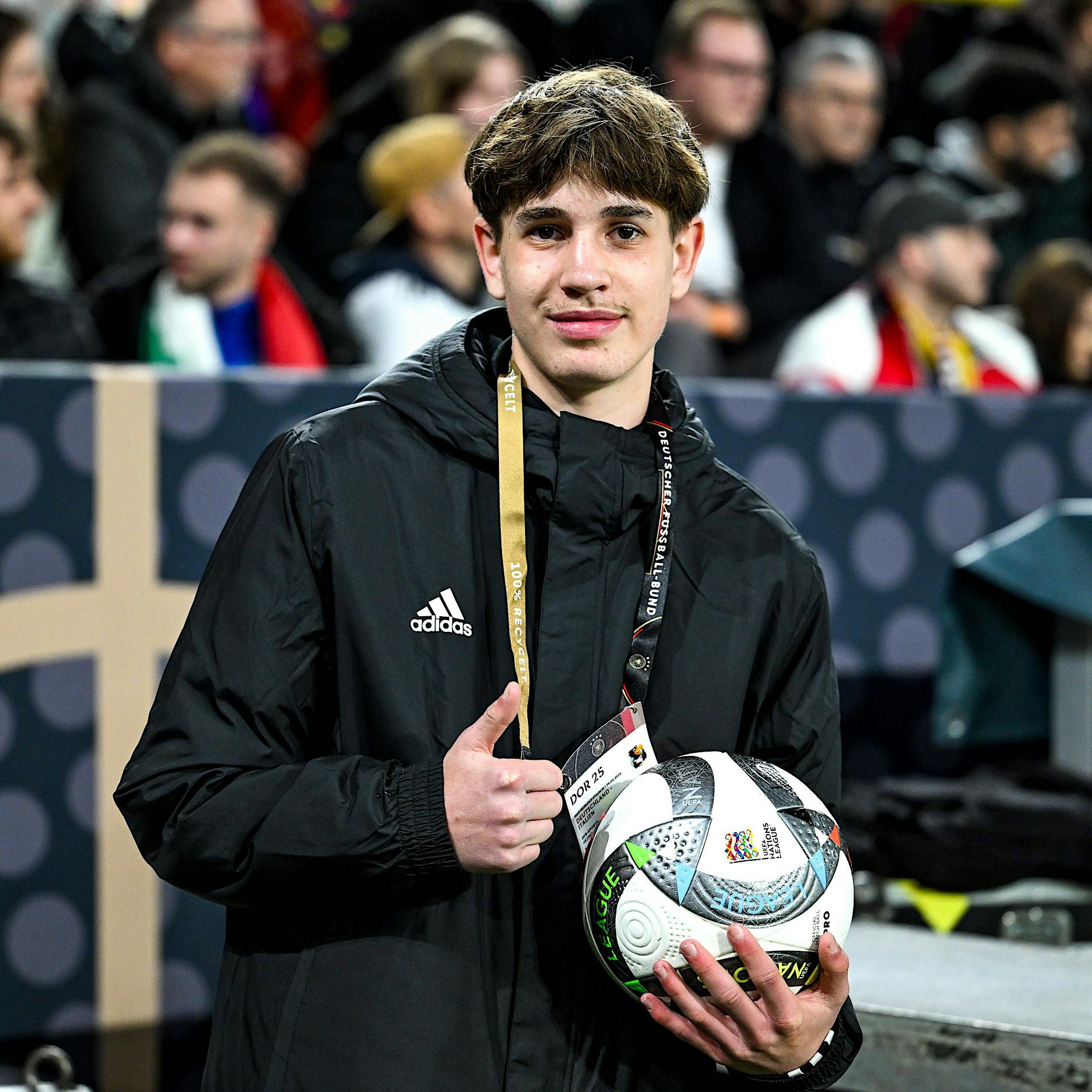 „Wir hatten Augenkontakt“: Cleverer Balljunge gibt Vorlage für Joshua Kimmich