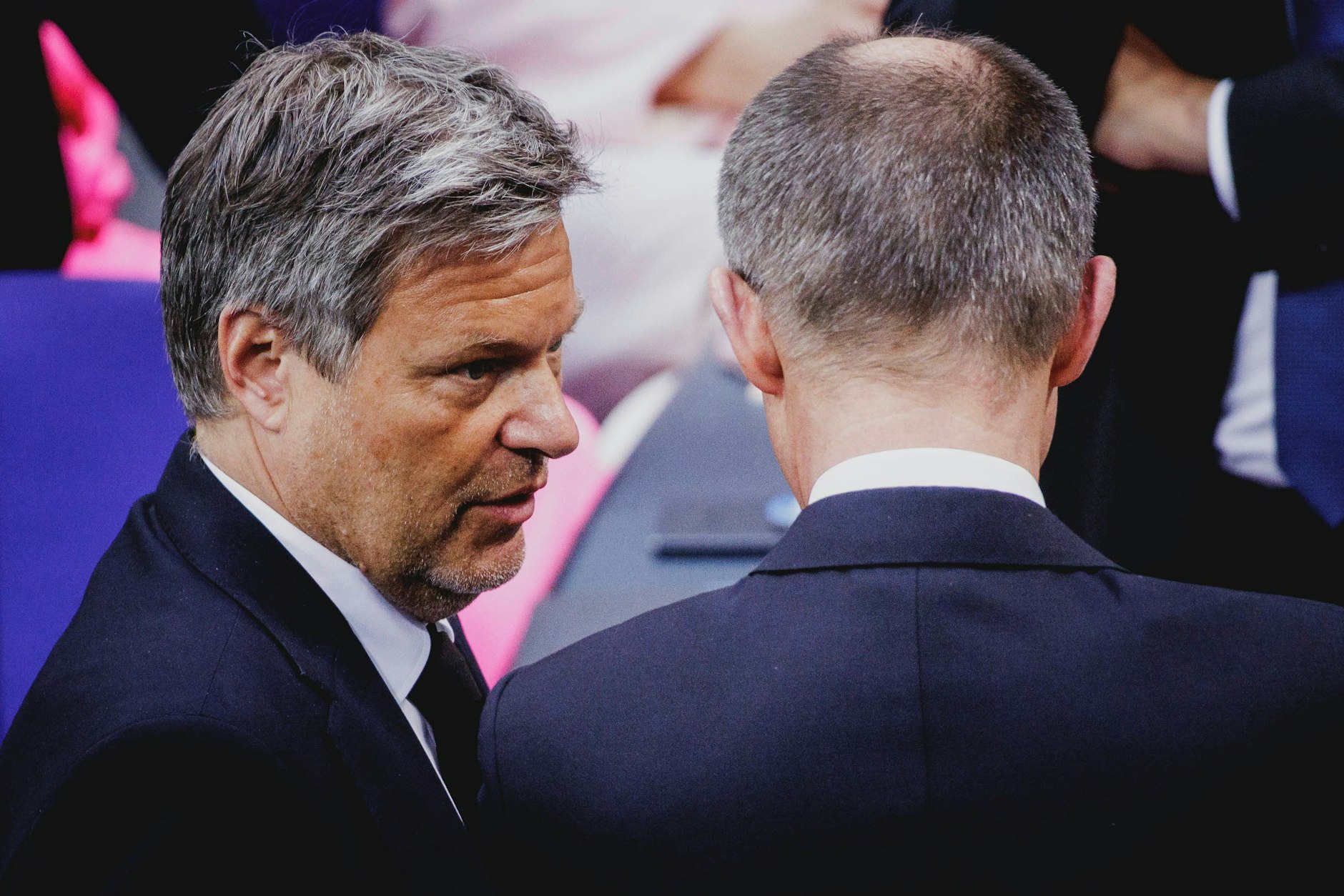 Experten warnen, dass Habecks Heizungsgesetz-Aus langfristig hohe Kosten für Verbraucher verursachen könnte.