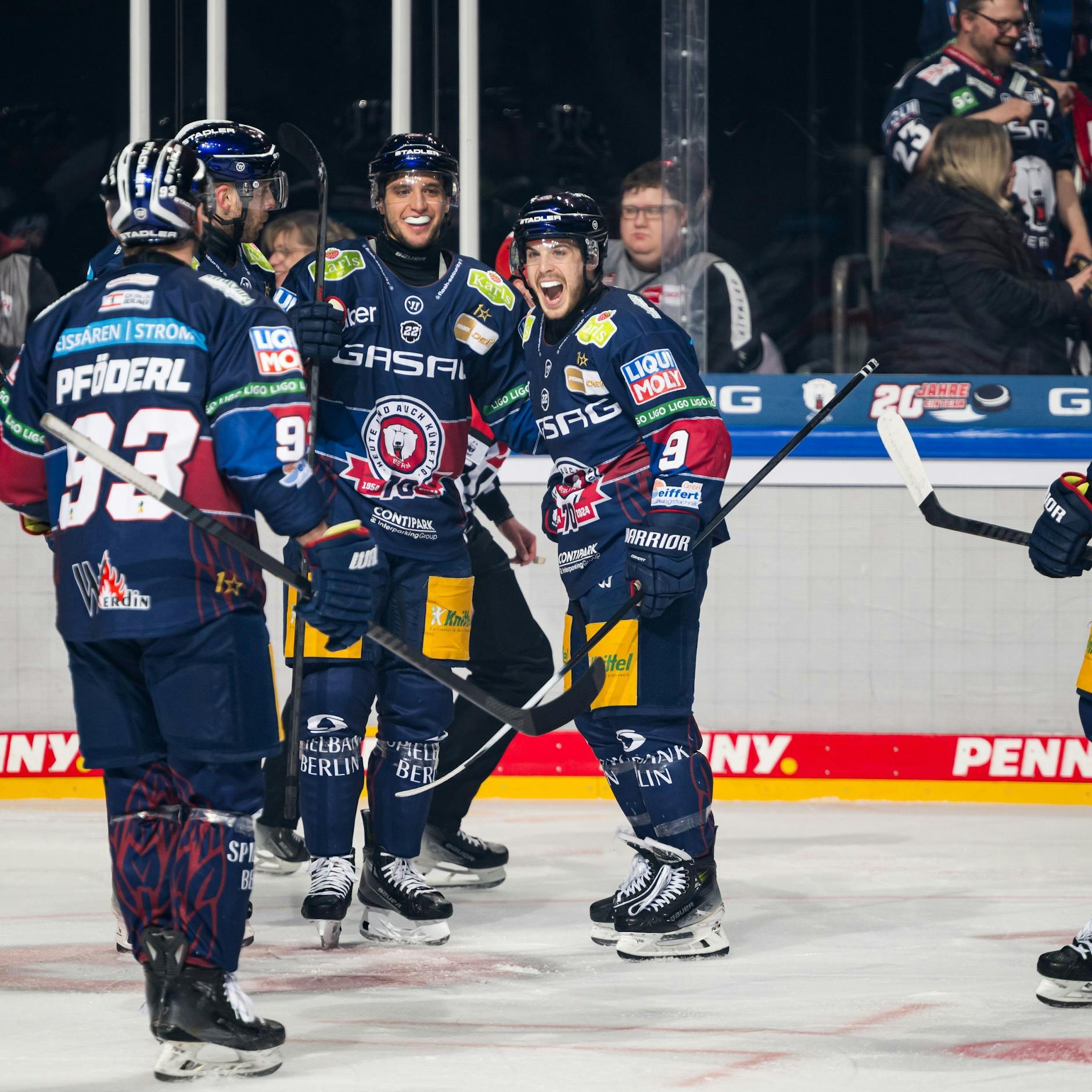 Image - Vorne und hinten top: Eisbären Berlin nach Hattrick von Ronning im DEL-Halbfinale