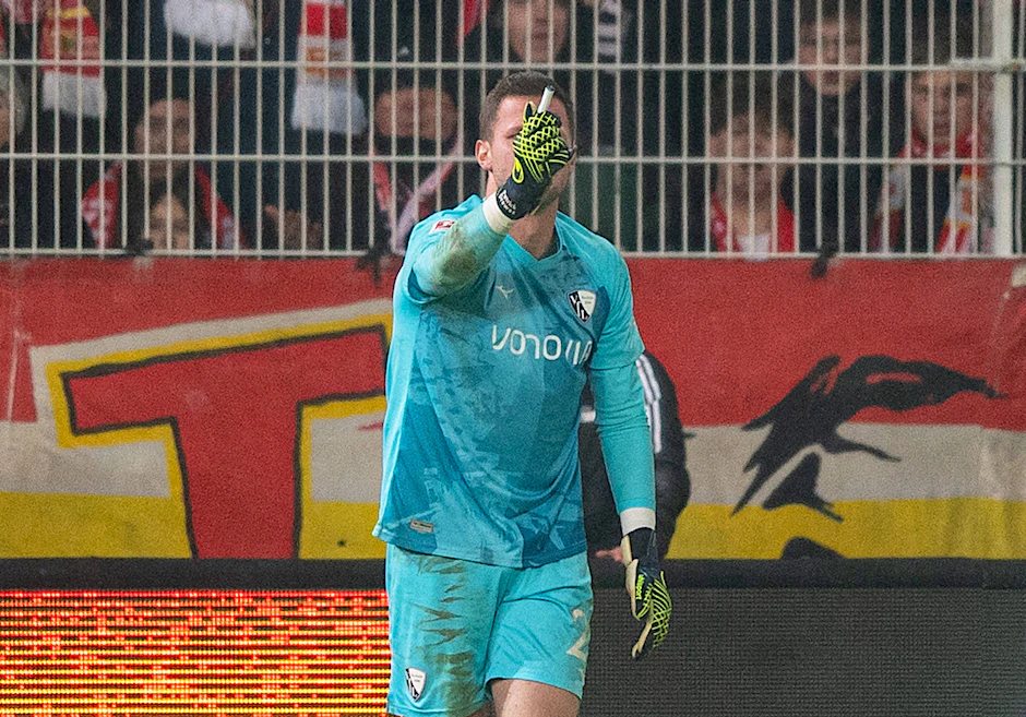 Bochum-Torhüter Patrick Drewes wurde am 14. Dezember des vergangenen Jahres im Spiel beim 1. FC Union Berlin von einem Feuerzeug am Kopf getroffen.