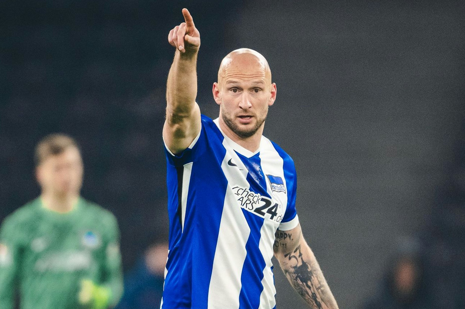 Herthas Kapitän Toni Leistner gibt seinen Mitspielern nicht nur Anweisungen, sondern auch Stabilität.