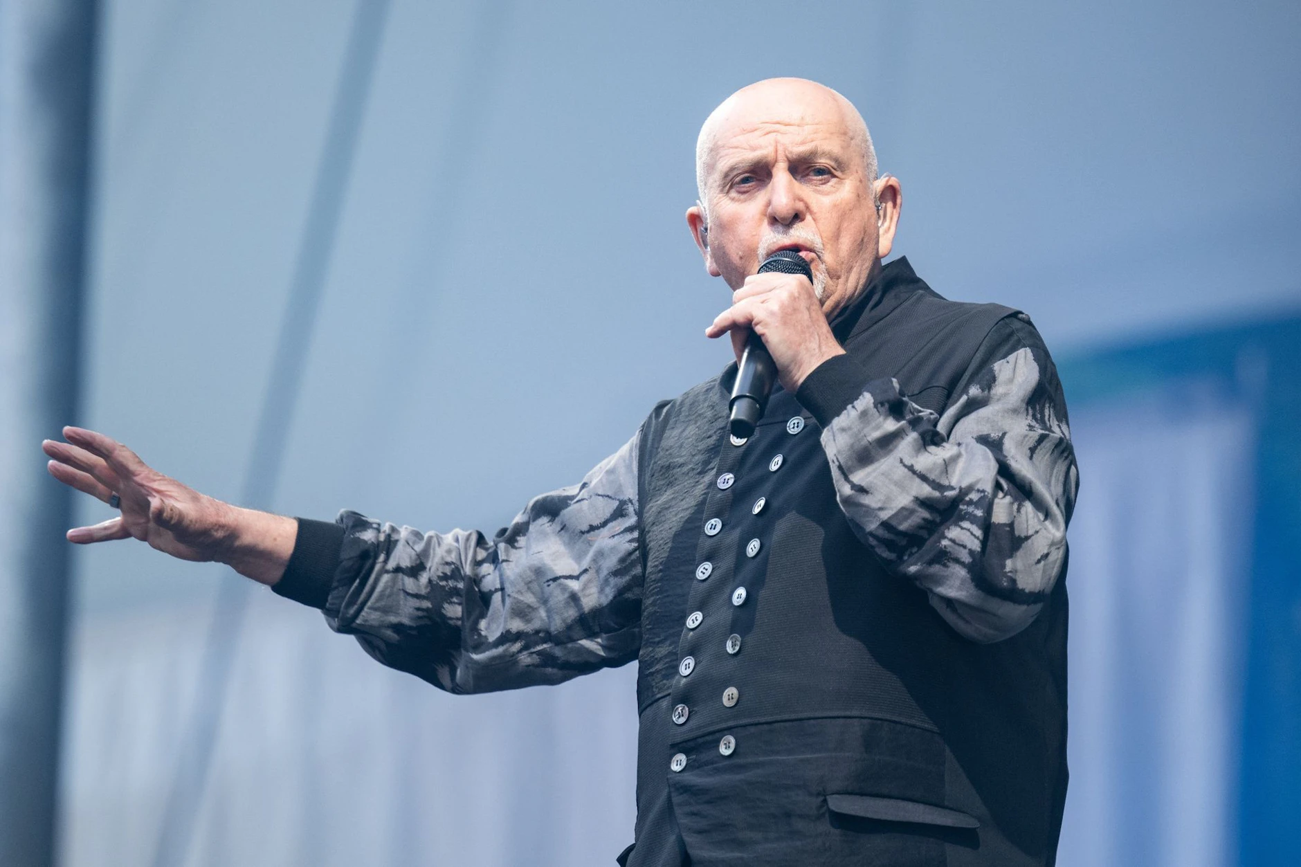 Der britische Rocksänger Peter Gabriel ist ein großer Fan der italienischen Suppe Minestrone. 