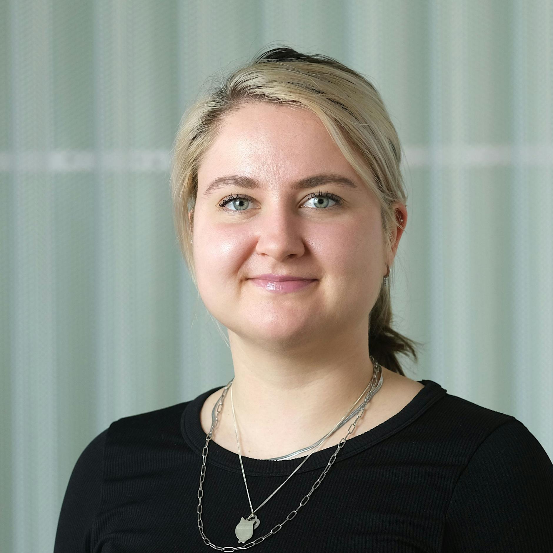 Author - Jule Damaske