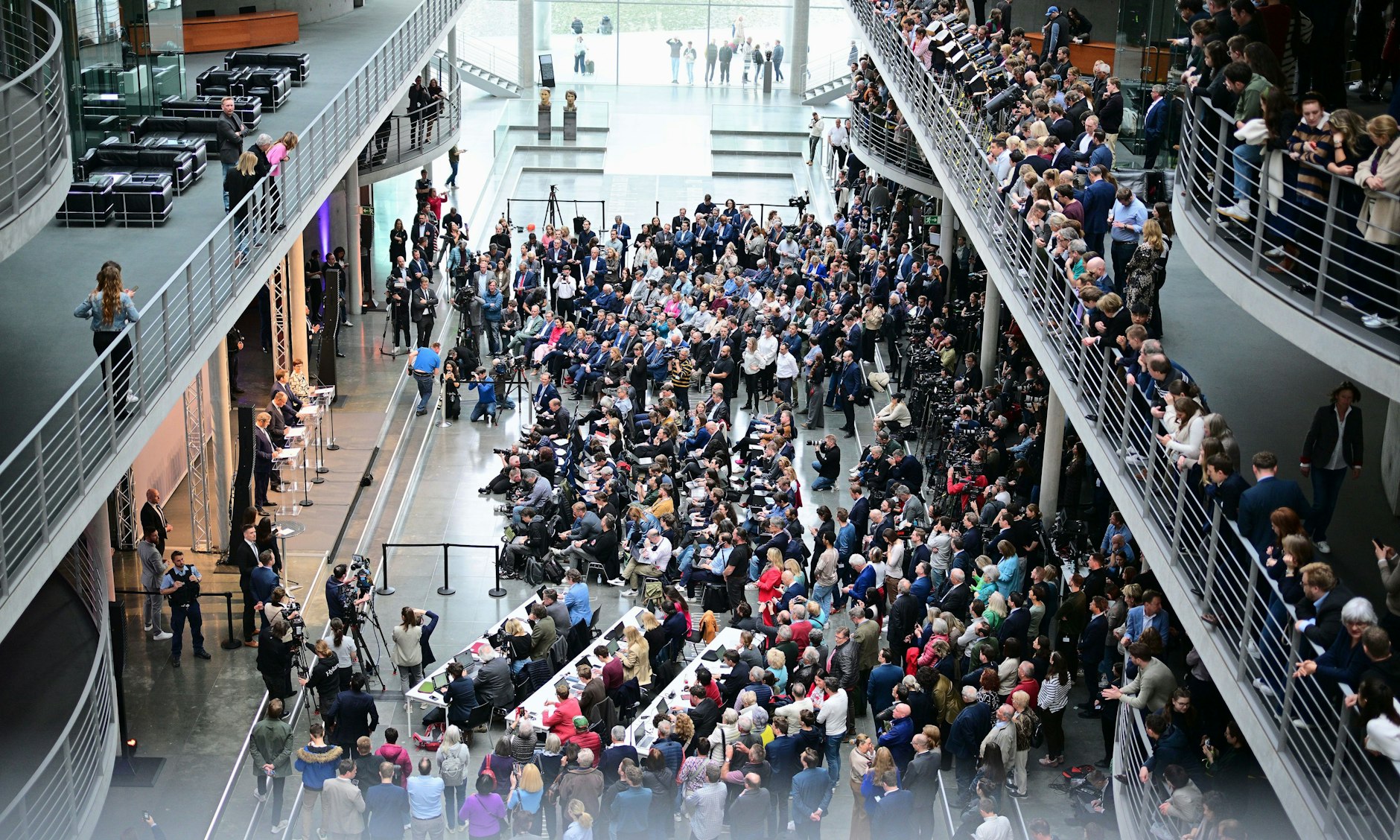 Pressekonferenz der Parteivorsitzenden von Union und SPD zur Vorstellung des Koalitionsvertrages im Paul-Löbe-Haus.