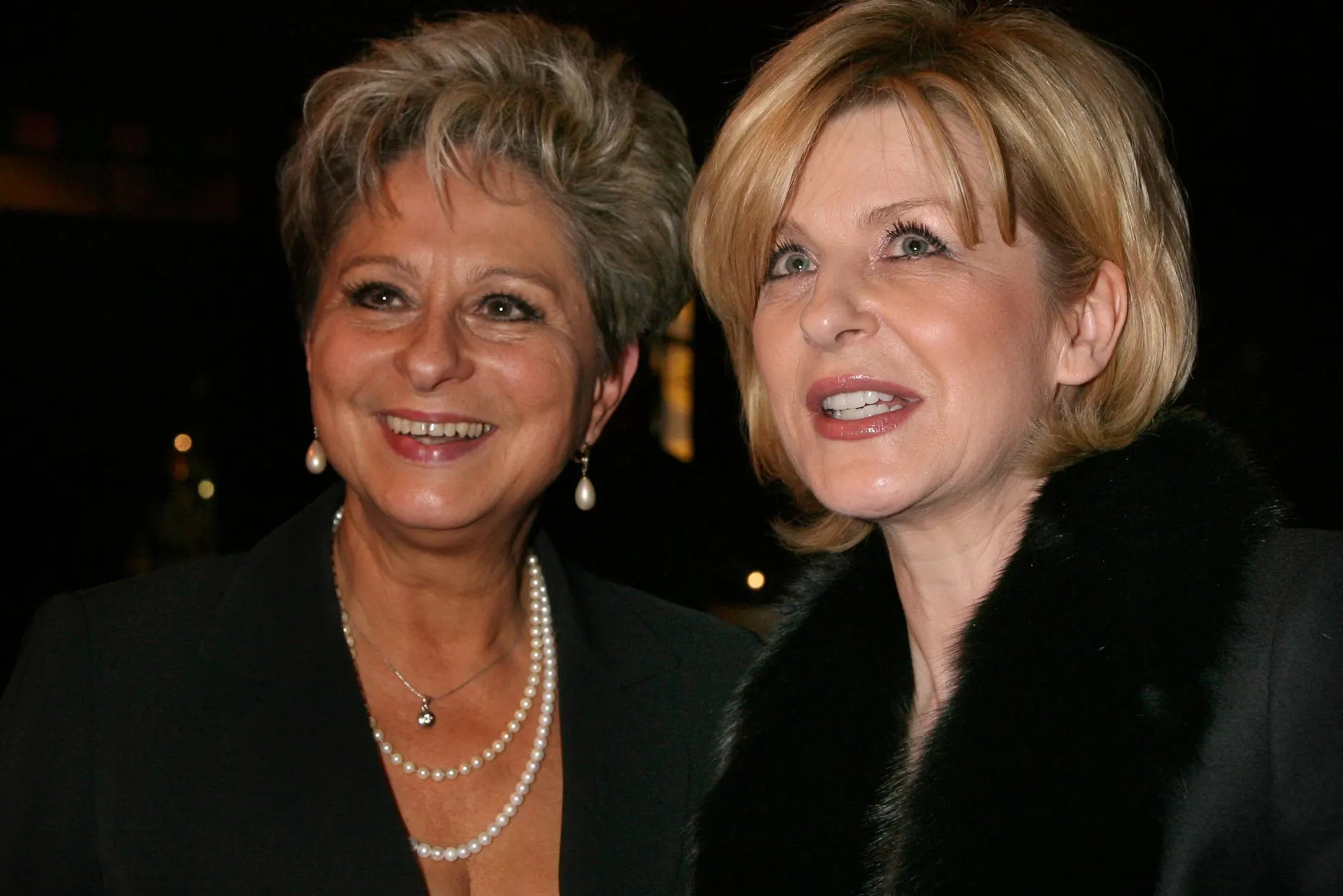 Eines der seltenen gemeinsamen Fotos: Dagmar Frederic und Carmen Nebel bei einer Premiere im Jahre 2005.