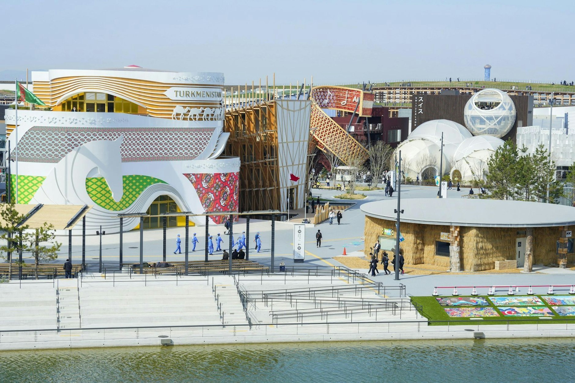 Pavillons auf der Weltausstellung Expo 2025 im japanischen Osaka