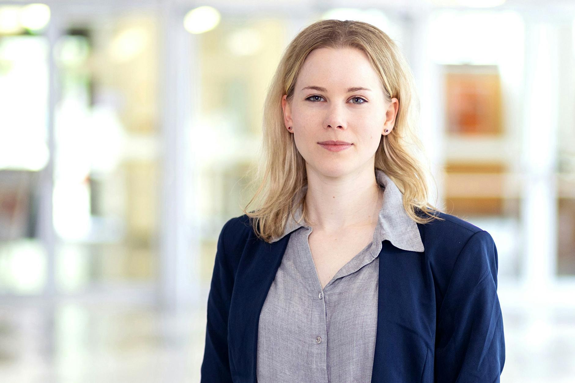 Julia Ruhs präsentiert die neue NDR-Sendung „Klar – Was Deutschland bewegt“.