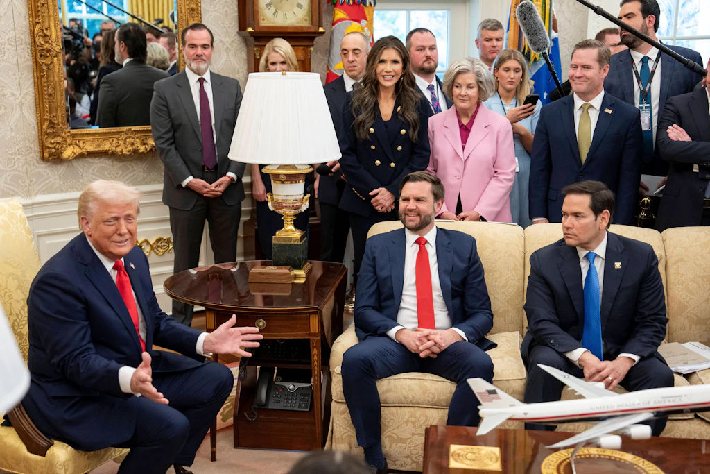 Trump befeuert Spekulationen um Nachfolge: Vance und Rubio wären „kaum schlagbar“