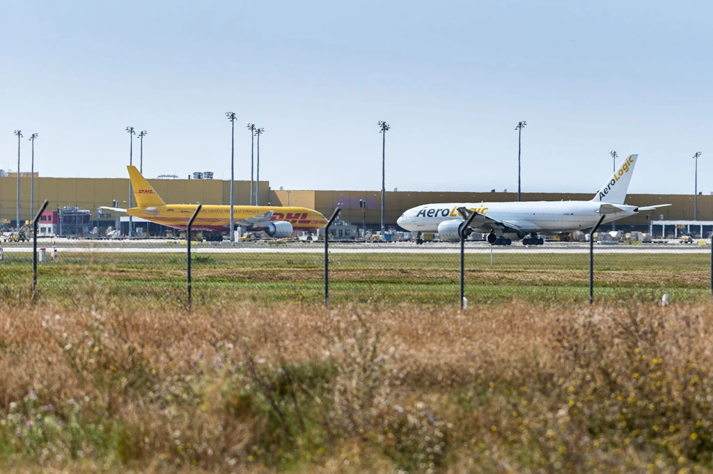 Anschlag auf DHL-Flugzeug: Russland spricht von „Verschwörungstheorien“