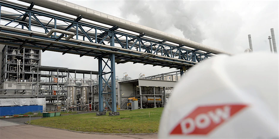 Blick auf eine Anlage des US-Konzerns Dow Chemical in Schkopau (Sachsen-Anhalt).
