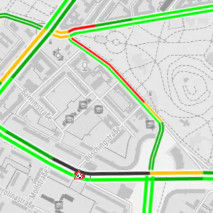 Die Mollstraße (schwarz markiert) ist seit der Nacht für Autos gesperrt, in der Friedenstraße kommt es am Morgen zu Staus. Der rote Streifen zeigt die Länge des Staus um 7.15 Uhr an.