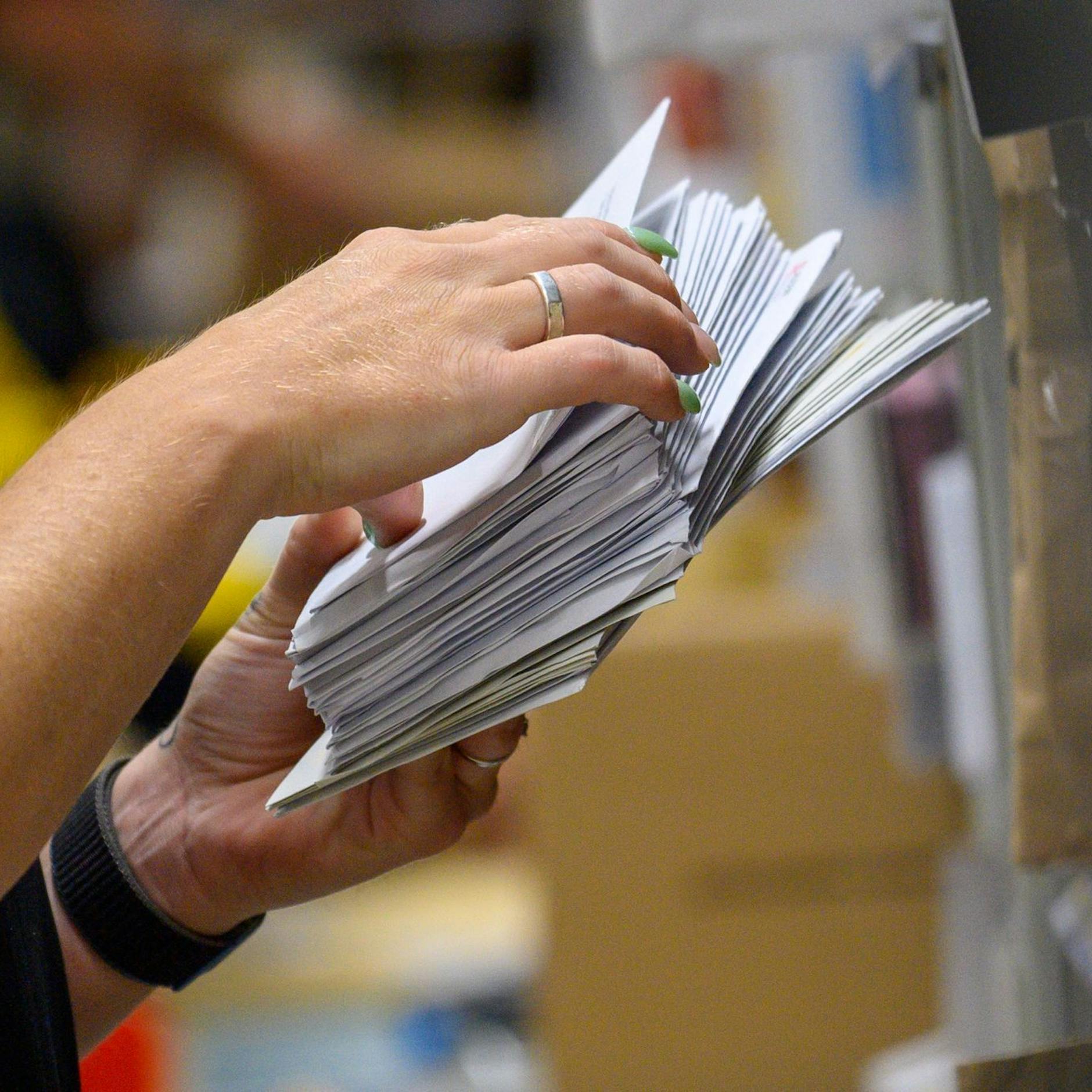 Image - Bundesnetzagentur droht Deutscher Post mit Millionenstrafe