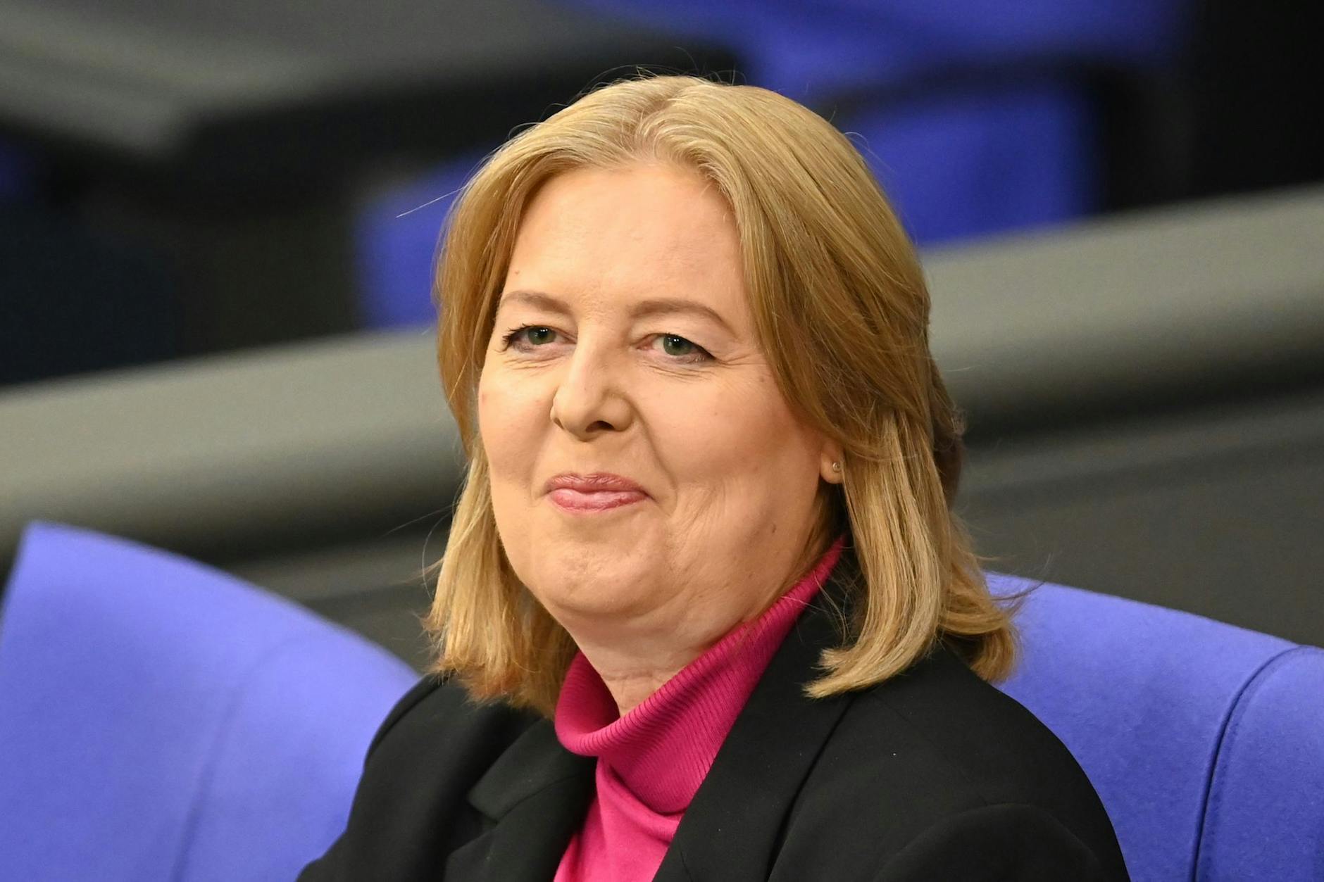 Bärbel Bas (SPD) rechnet 2026 mit einem Rentenanstieg von bis zu 3,73 Prozent.