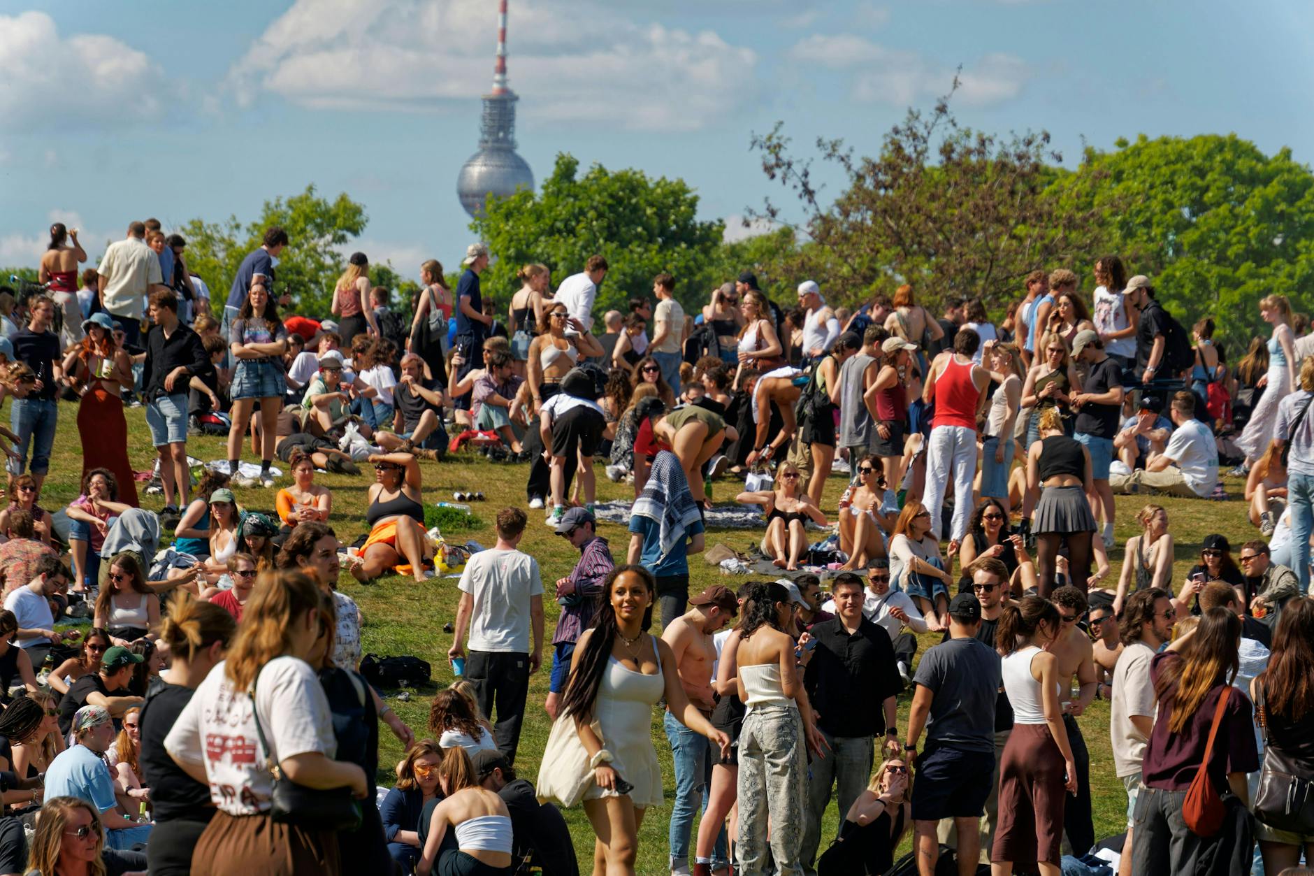 Partystimmung im Görlitzer Park am 1. Mai