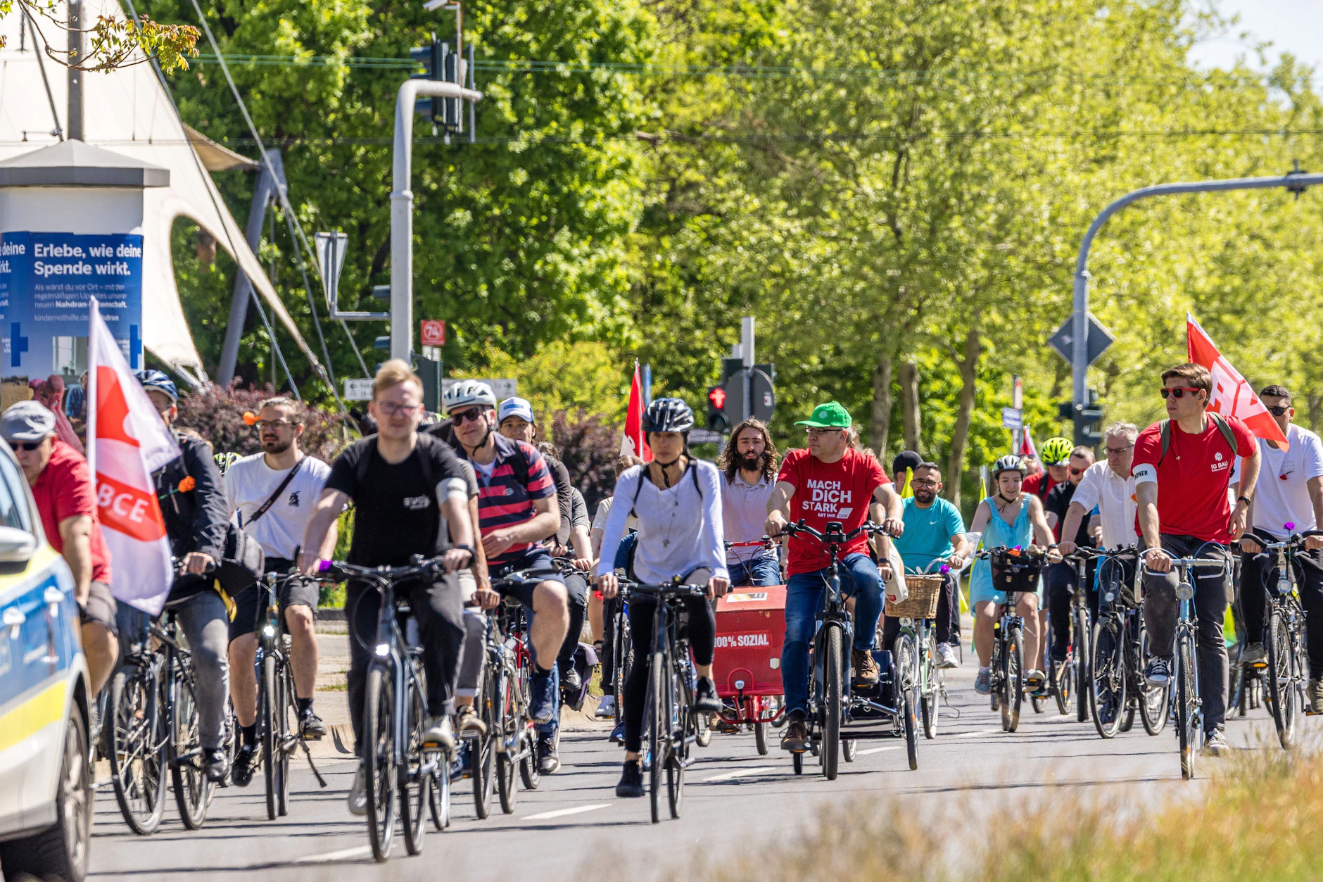 In Berlin gibt es immer wieder Fahrrad-Demos. Am Wochenende rollen die Drahtesel gleich an beiden Tagen durch die Stadt.