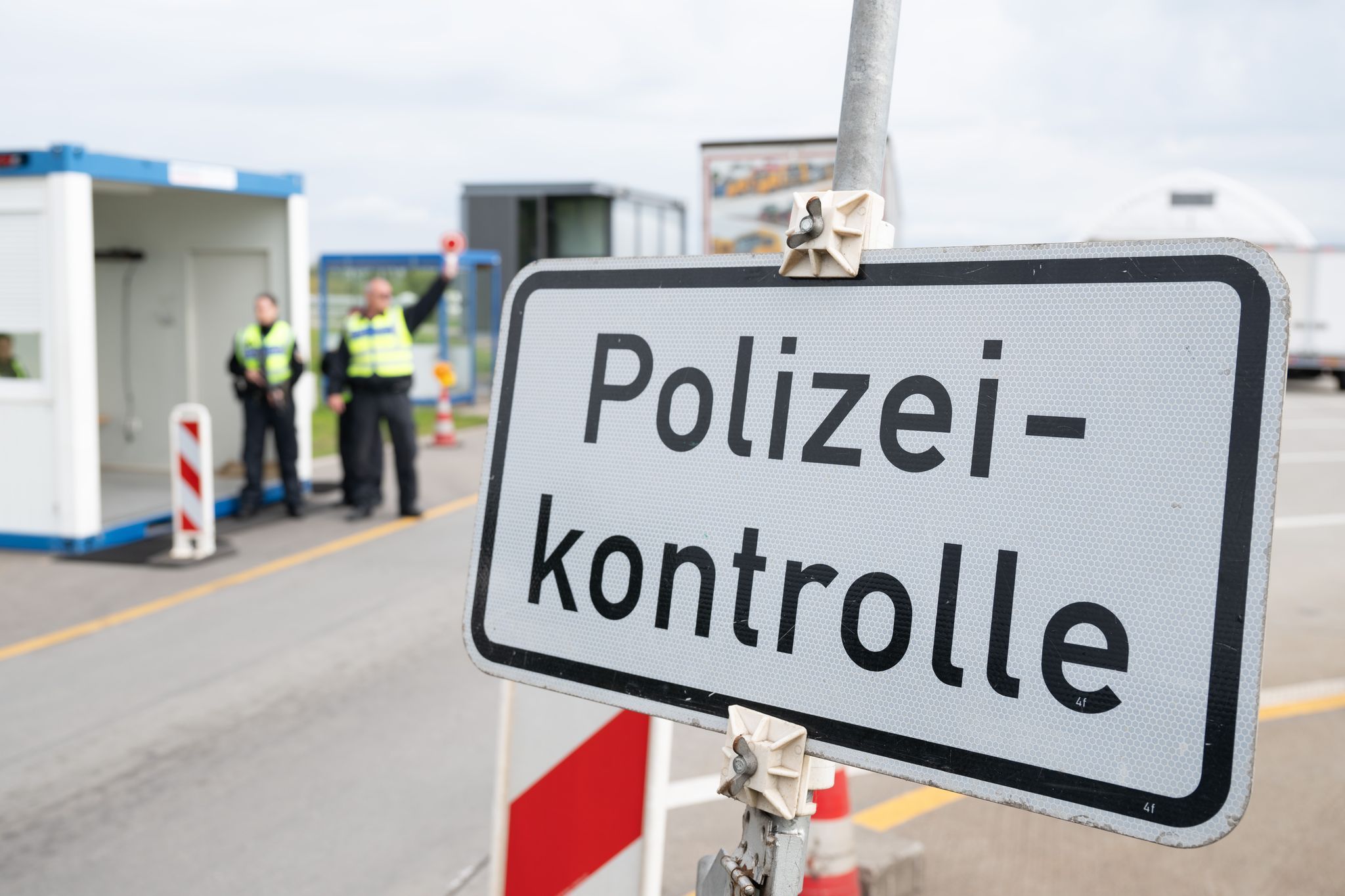 Migration: Bund rechnet Millionenkosten für Grenzkontrollen vor