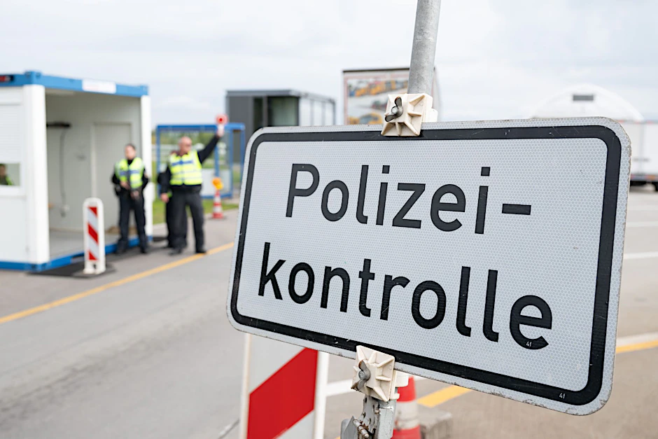 Innenminister Alexander Dobrindt (CSU) hatte zuletzt eine erneute Verlängerung der Grenzkontrollen um weitere sechs Monate angekündigt.