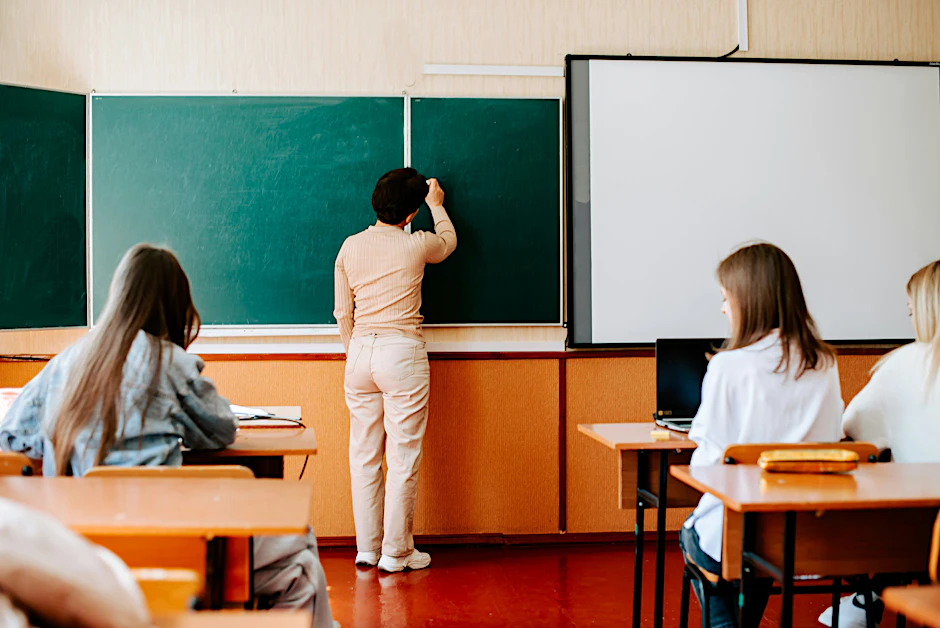 An Ambition so leer wie die Tafel: die Pläne der neuen Koalition für die Bildung