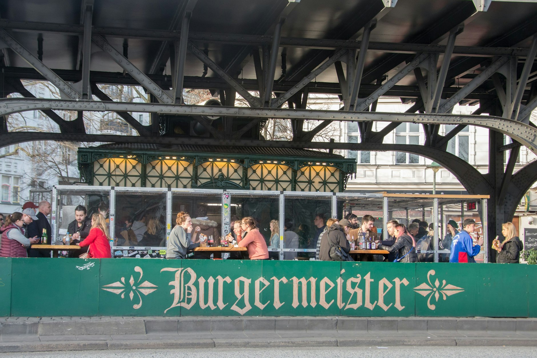 Die erste Burgermeister-Filiale am Schlesischen Tor: Früher ein Garant für gute und günstige Burger