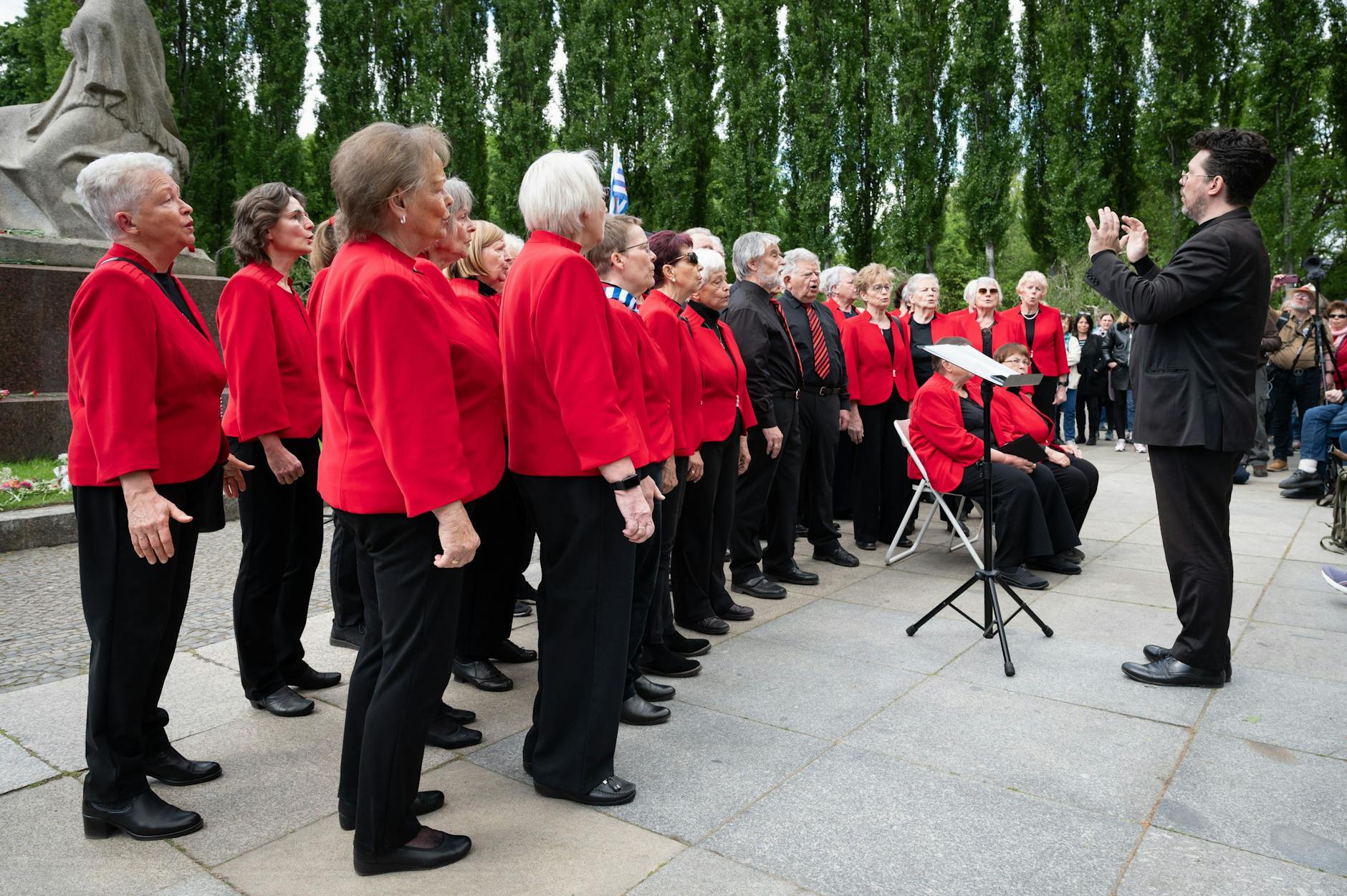 Ein Chor bei der Gedenkveranstaltung in Pankow