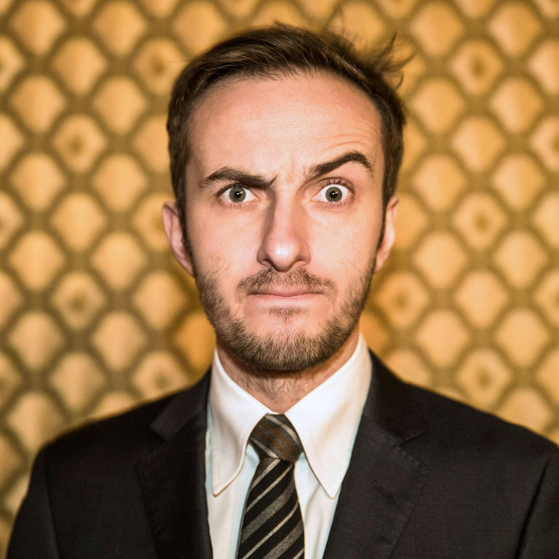 „Clownswelt“-Enthüllung durch Böhmermann: Reichweite von rechtem Youtuber massiv gestiegen