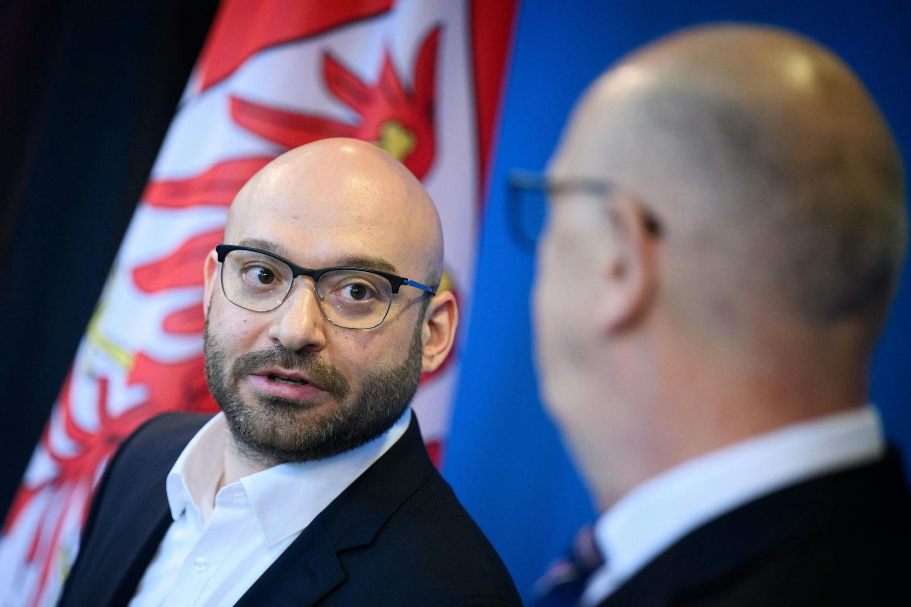 Der Neue und sein Chef: Dietmar Woidke (r.) stellte am Montagnachmittag seinen Wunschkandidaten als Innenminister vor: René Wilke (parteilos)