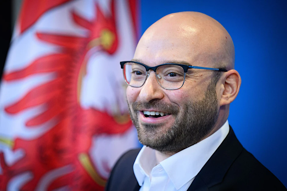 René Wilke (parteilos) warnt, dass die „Baseballschlägerjahre“ zurückkommen könnten.