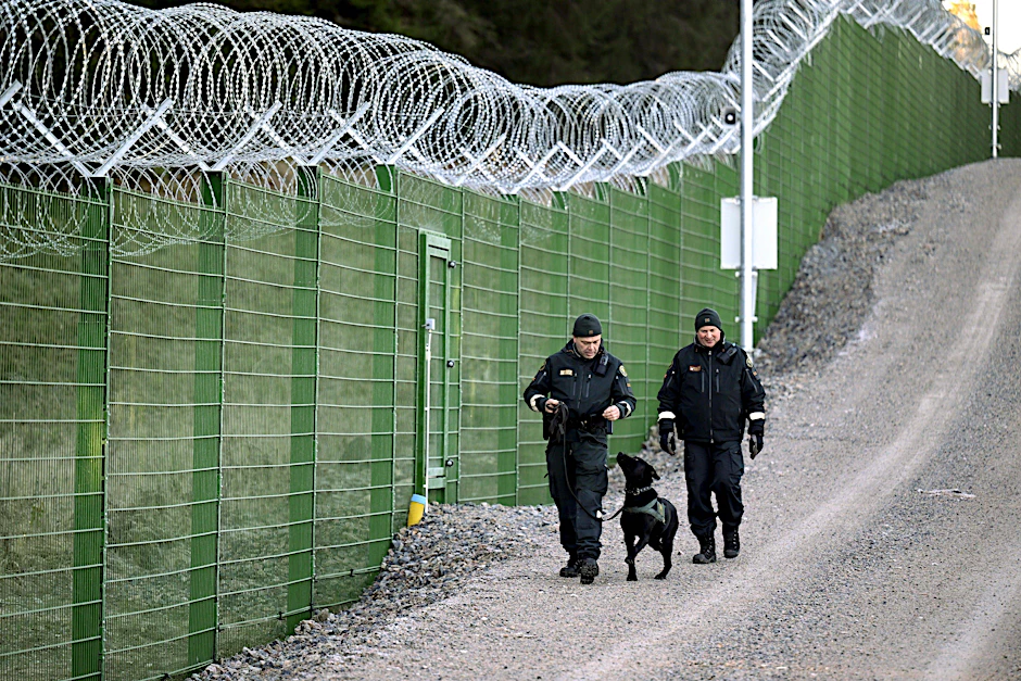 An der über 1000 Kilometer langen finnisch-russischen Grenze finden zu jeder Tageszeit Patrouillen statt.