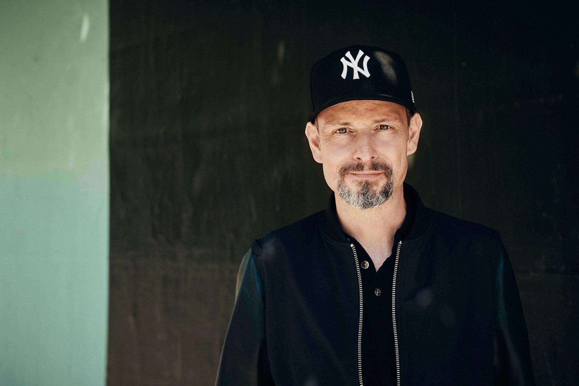 Deutsche Autohersteller fehlen diesmal komplett, dafür präsentieren sich <a href="https://www.berliner-zeitung.de/wirtschaft-verantwortung/autos-aus-china-wir-haben-die-neue-marke-nio-in-berlin-getestet-das-ist-unser-urteil-li.375950">die Chinesen wie Nio</a> und Polestar, sagt der Gründer von GREENTECH FESTIVAL.