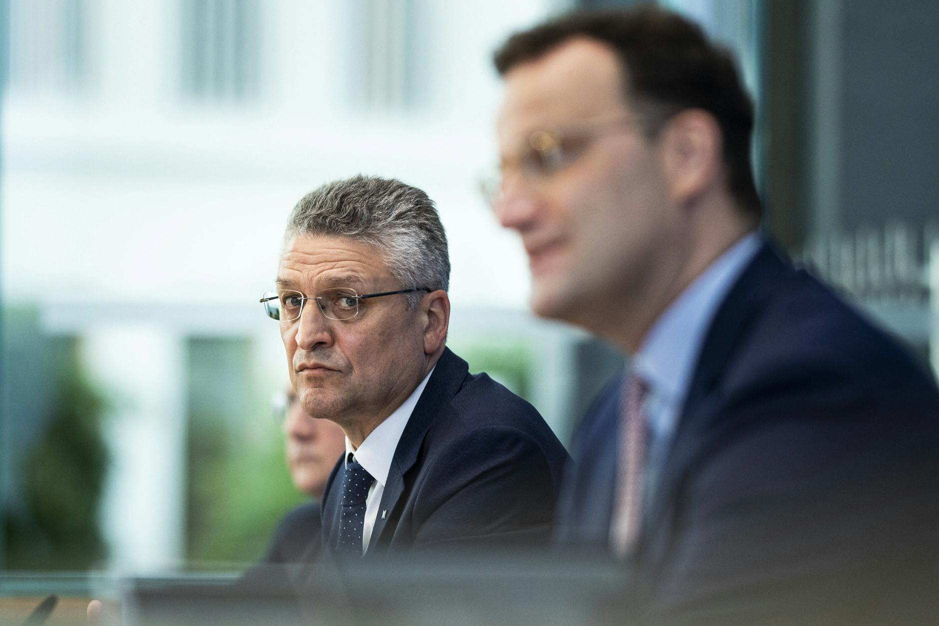 Jens Spahn und Lothar Wieler im Rahmen einer Pressekonferenz zu Corona