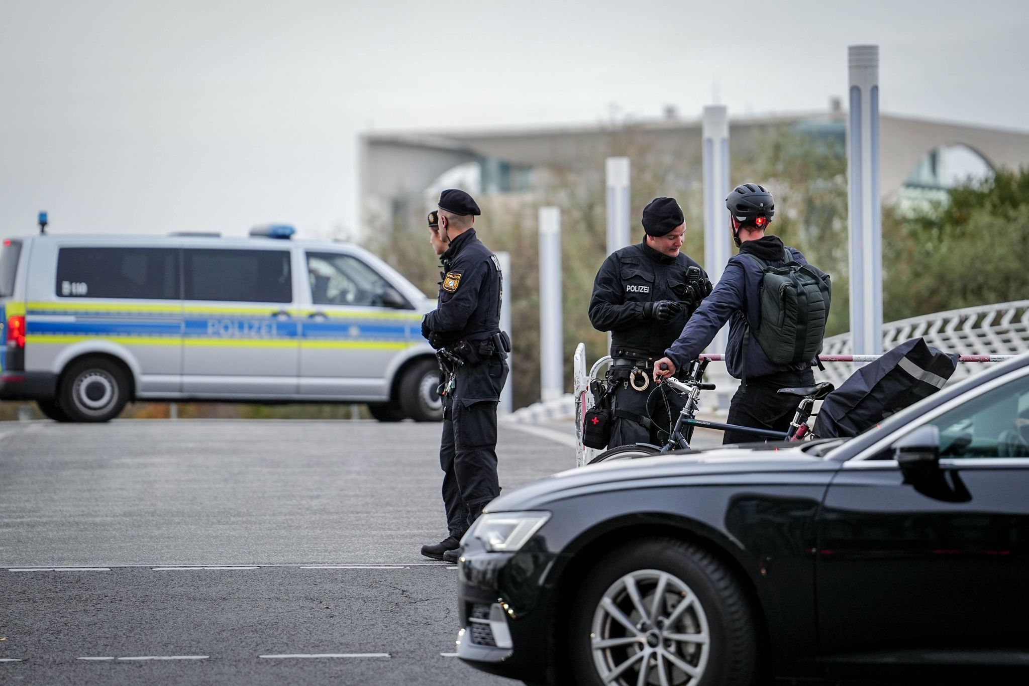 Selenskyj-Besuch in Berlin: Diese Straßen sind gesperrt – Züge und Autos müssen am Mittwoch stehen bleiben