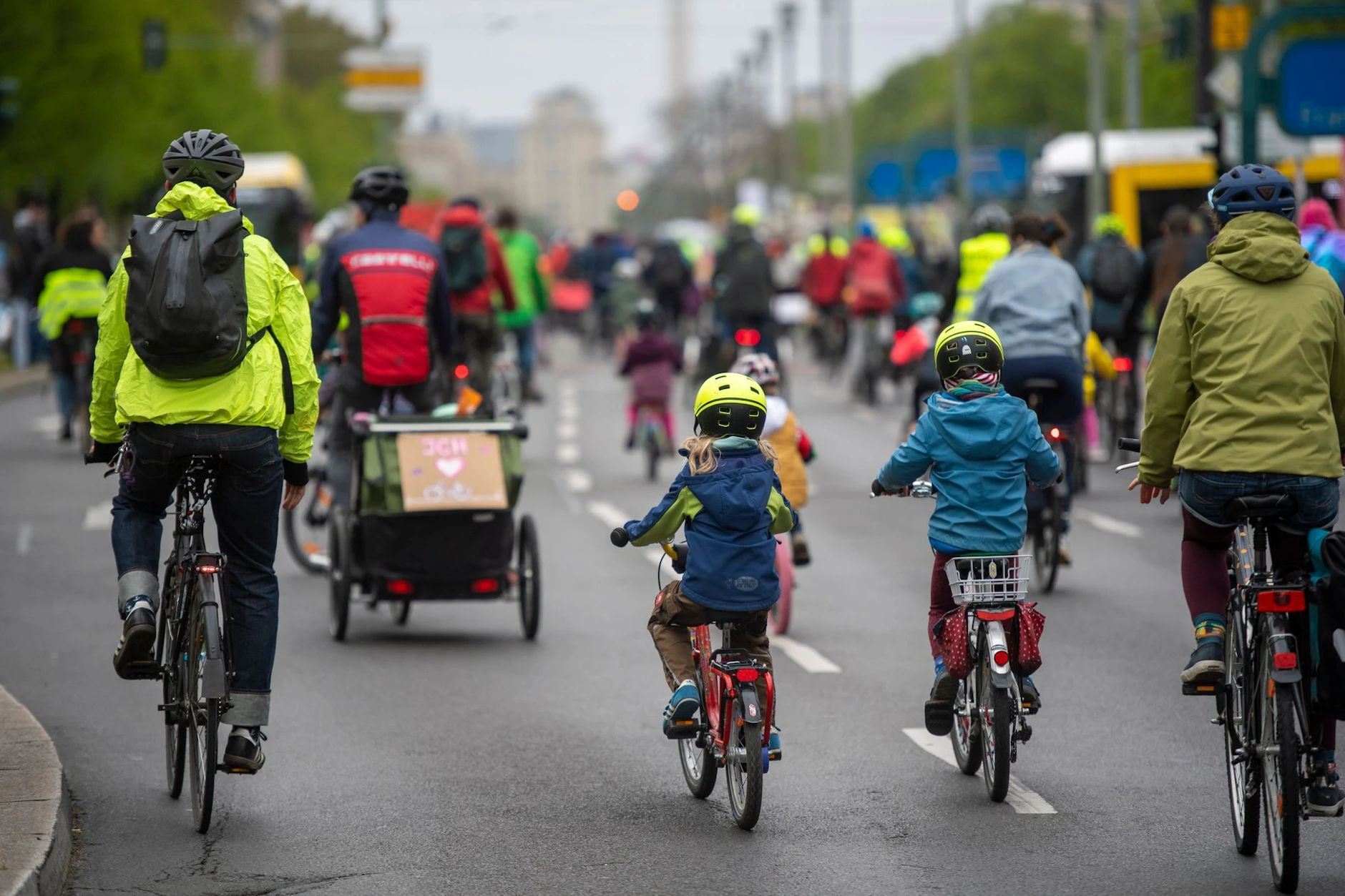 In Berlin gibt es immer wieder Fahrraddemos, Radler protestieren für sichere Radwege und eine bessere Radinfrastruktur. Auch am Mittwoch sind zwei Korsos geplant.