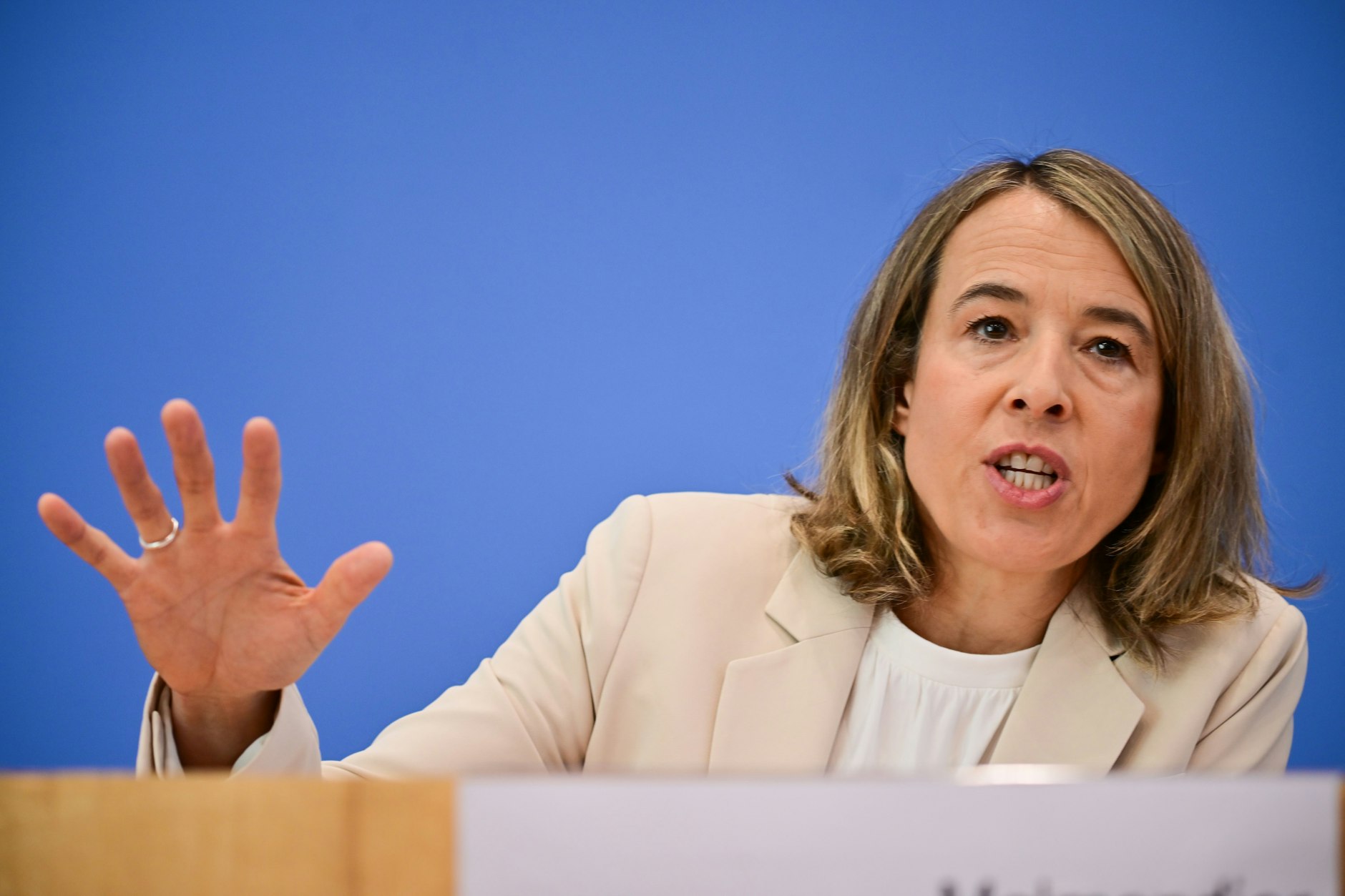 Ulrike Malmendier, Mitglied des Sachverständigenrats zur Begutachtung der gesamtwirtschaftlichen Entwicklung, pendelt in diesen Wochen regelmäßig zwischen Kalifornien und Berlin.