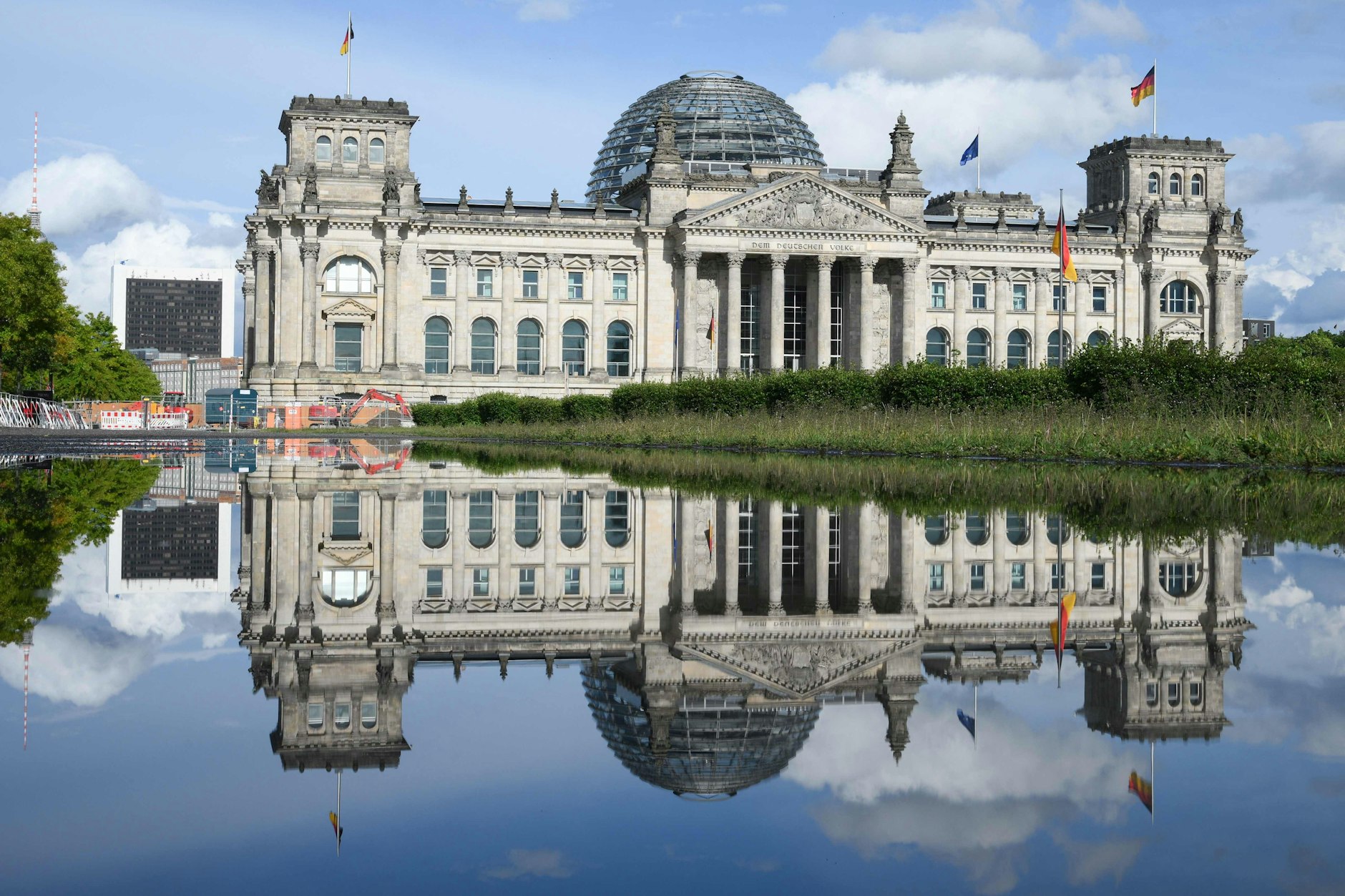 Die Neue Generation versammelt sich dieses Wochenende auf der Wiese vor dem Reichstag in Berlin.