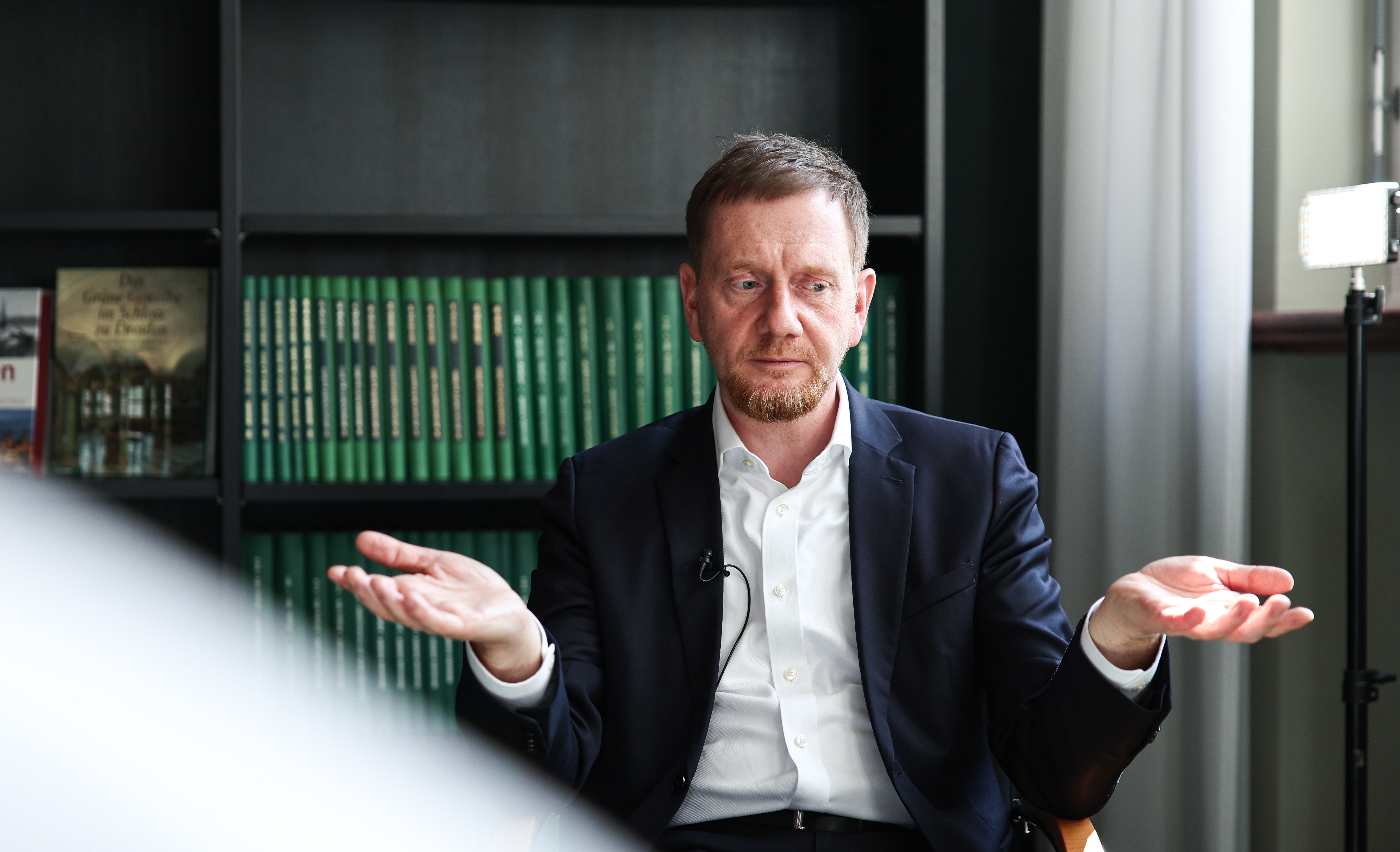 Image - 57 Millionen für Asphalt, 4 Millionen für Aufklärung: So geht Sächsisch