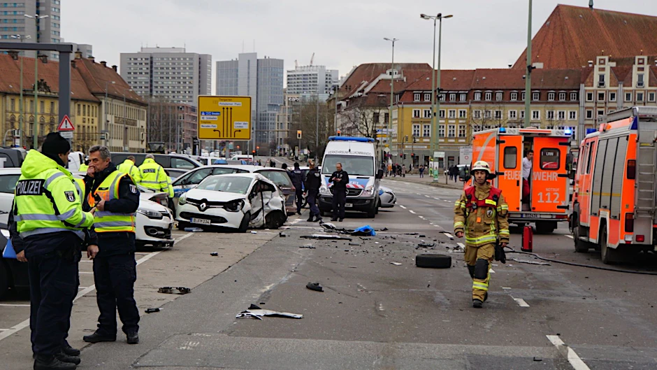 Bei dem Crash auf der Grunerstraße starb Fabien Martini in ihrem Kleinwagen.