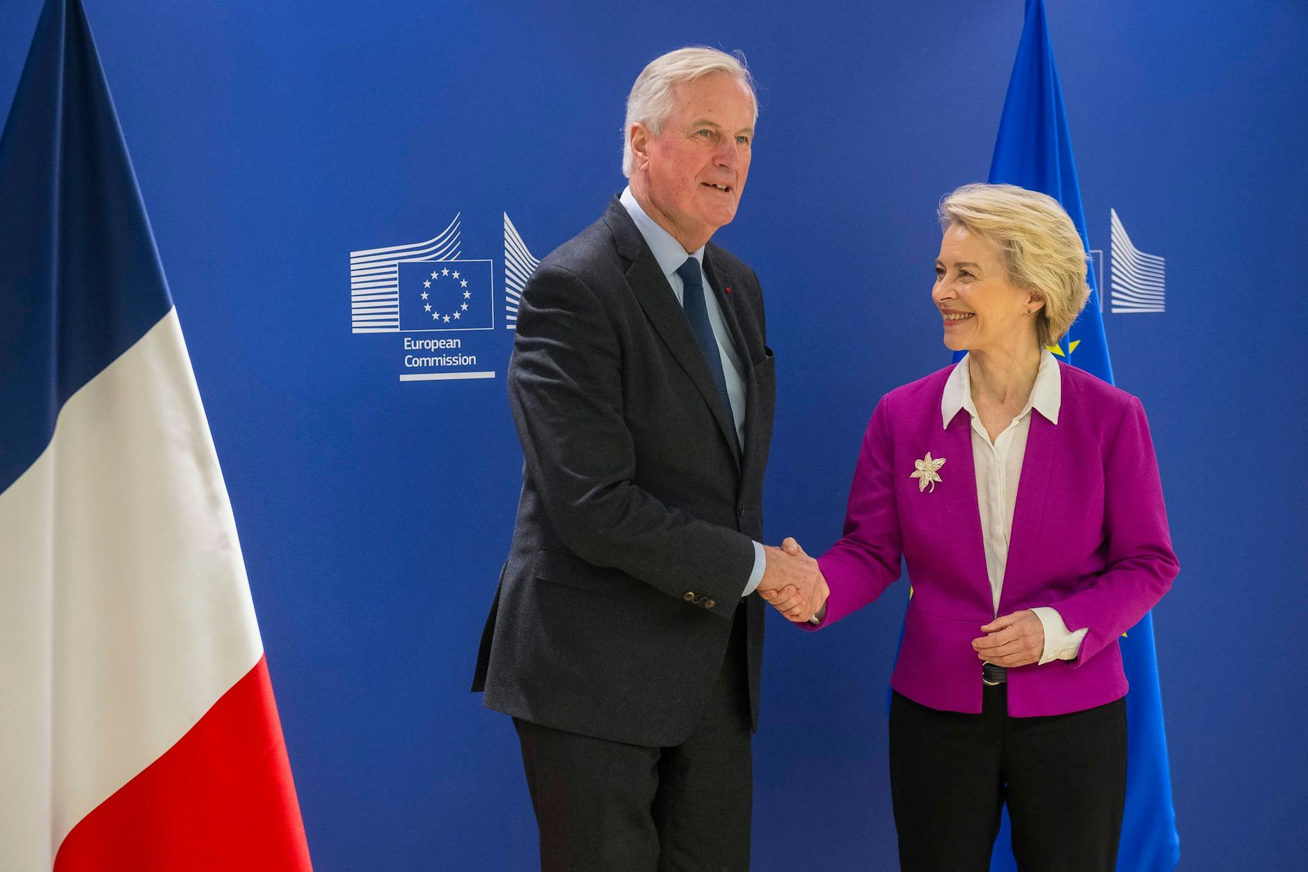 Obwohl EU-Kommissionschefin Ursula von der Leyen und Michel Barnier beide der Europäischen Volkspartei angehören, knirscht es zwischen ihnen gewaltig.