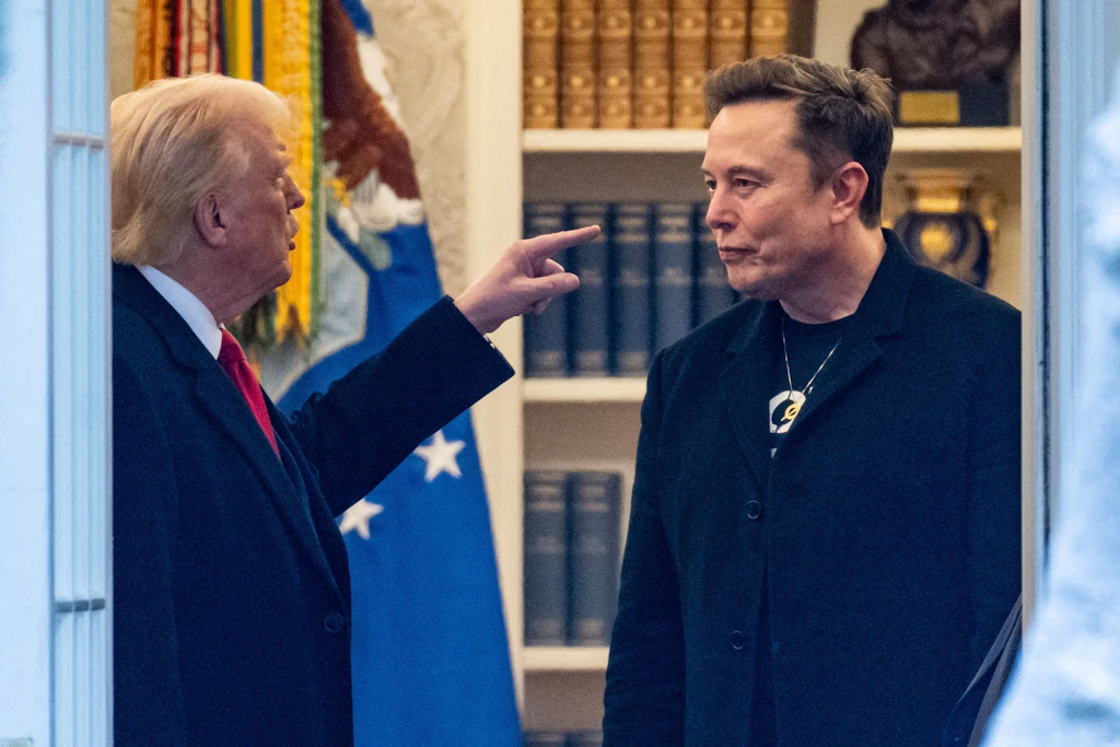 Trump droht Musk: „Vielleicht muss Doge ihn auffressen“