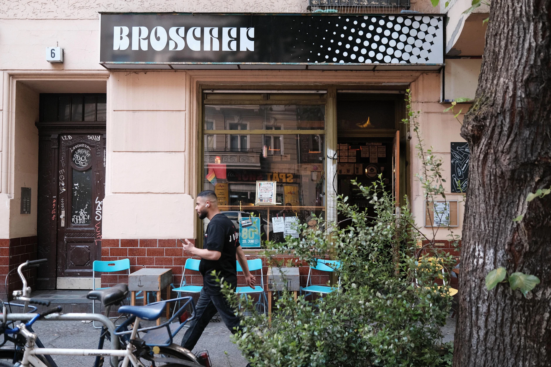 Hundertprozentige Mieterhöhung: Neuköllner Kultkneipe Broschek vor dem Aus