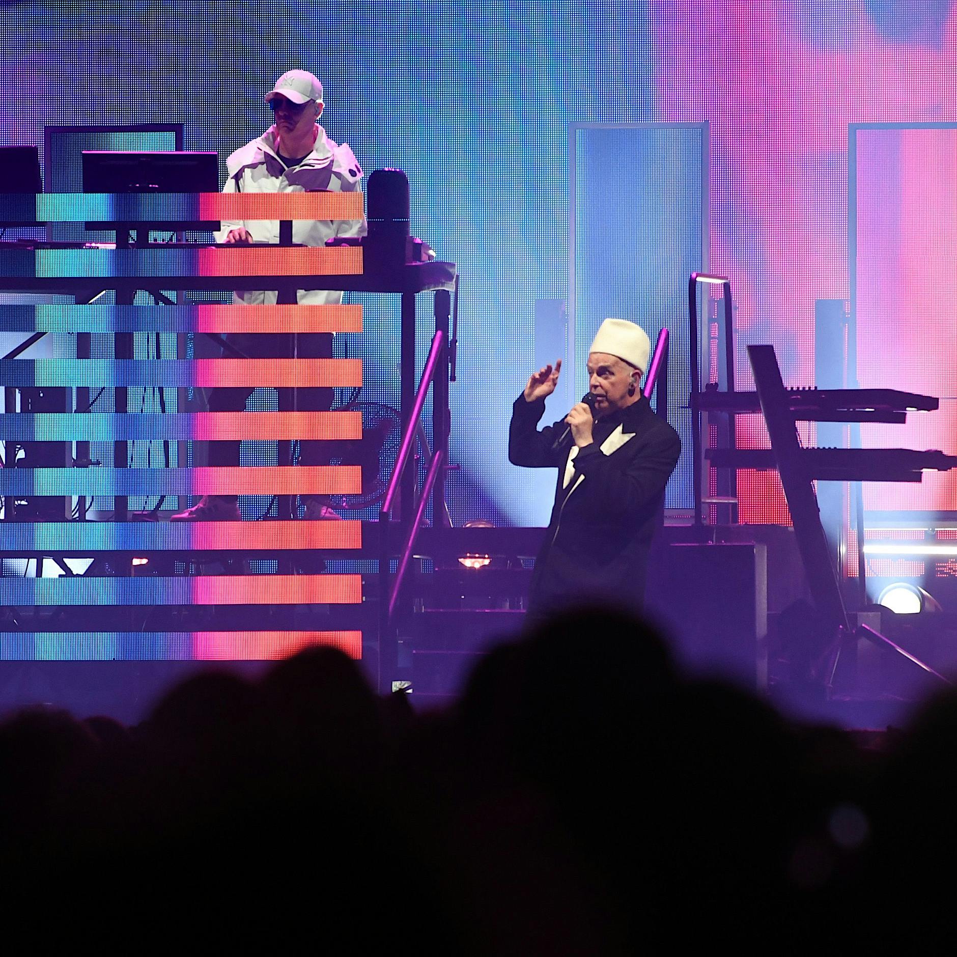 Pet Shop Boys müssen Berlin-Konzert für Kreml-Kritiker absagen: „Umstände außerhalb unserer Kontrolle“
