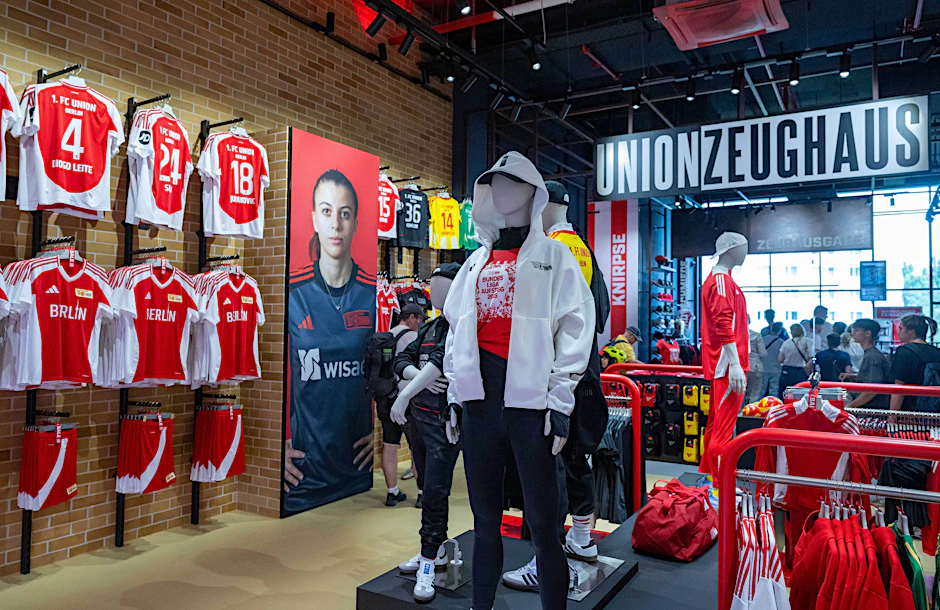 Das Opfer des Überfalls trug ein Trikot des 1. FC Union, das ihm geraubt wurde. (Symbolbild)