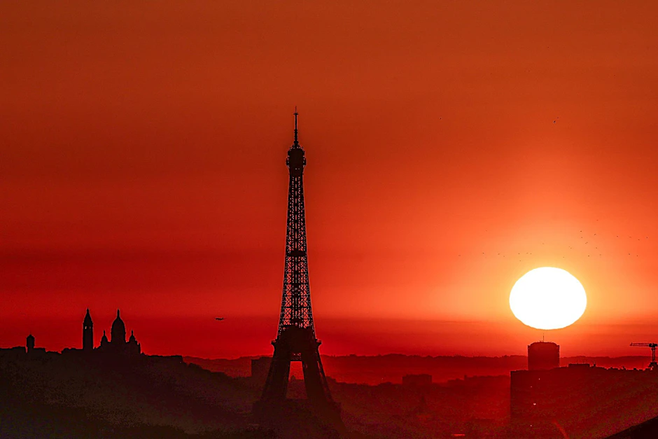 Nicht bloß „heiße Luft“ um nichts: In Paris wurde bereits die höchste Hitzewarnstufe ausgerufen.