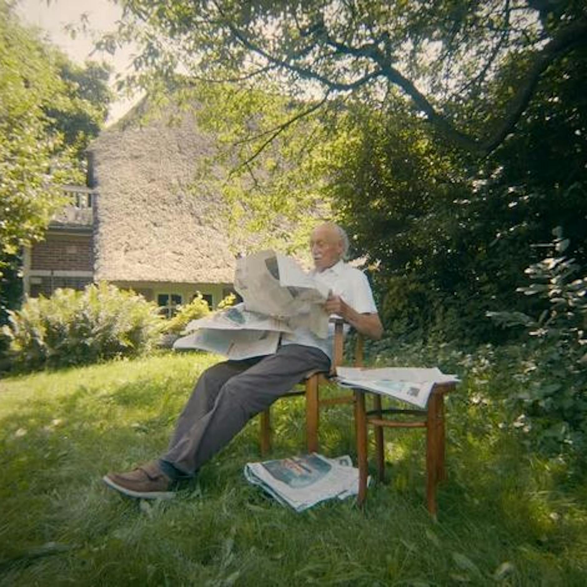 Schlingensiefs Anwalt und Kettensägenschwinger Dietrich Kuhlbrodt