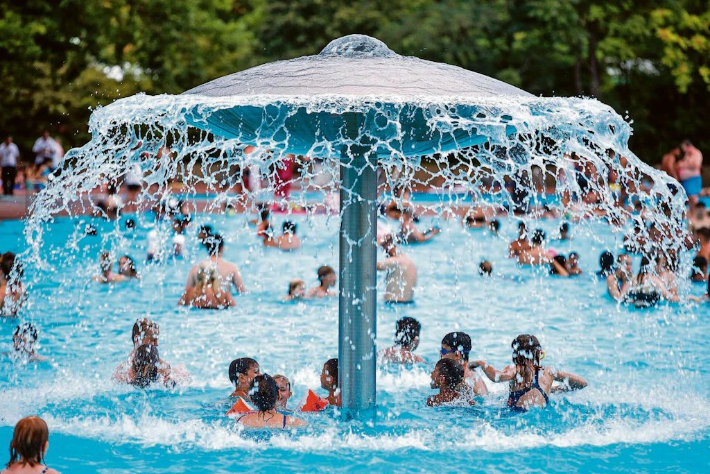 Berlin im Sommer: Freibäder fehlen – in einigen Bezirken wächst der Druck