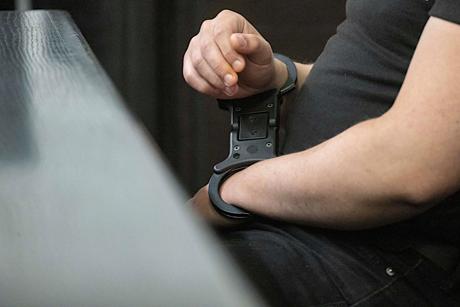 Die Polizei hat einen Verdächtigen gefasst.