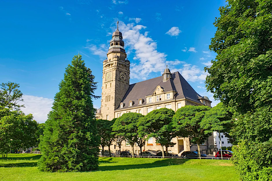 Rathaus von Wittenberge: Der Bürgermeister und Gastwirte der Stadt in Brandenburg wehren sich gegen Berichte im Tagesspiegel